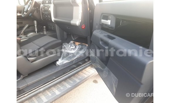 Acheter Import Voiture Toyota FJ Cruiser Noir à Import - Dubai, Adrar Acheter Import Voiture Toyota FJ Cruiser Noir à Import - Dubai, Adrar