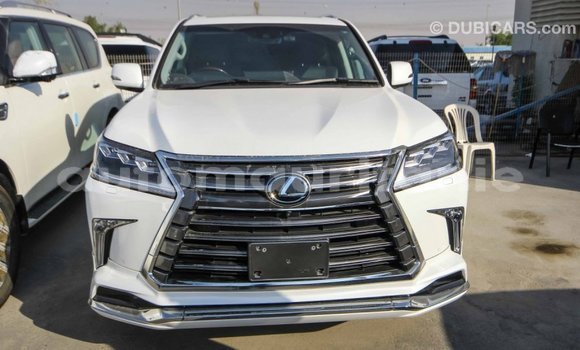 Acheter Import Voiture Lexus LX Blanc à Import - Dubai, Adrar Acheter Import Voiture Lexus LX Blanc à Import - Dubai, Adrar