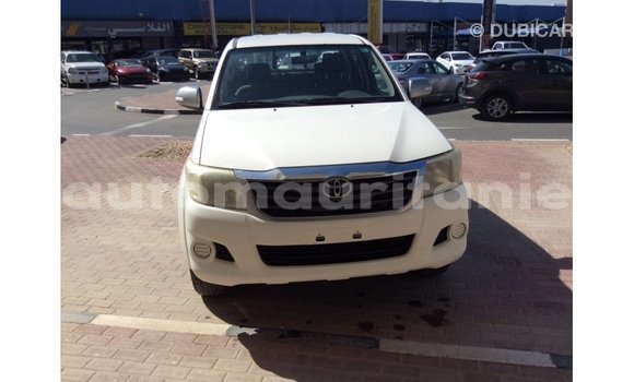 Acheter Import Voiture Toyota Hilux Blanc à Import - Dubai, Adrar Acheter Import Voiture Toyota Hilux Blanc à Import - Dubai, Adrar
