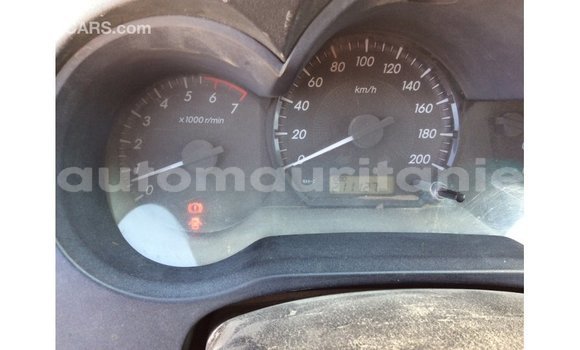 Acheter Import Voiture Toyota Hilux Blanc à Import - Dubai, Adrar Acheter Import Voiture Toyota Hilux Blanc à Import - Dubai, Adrar