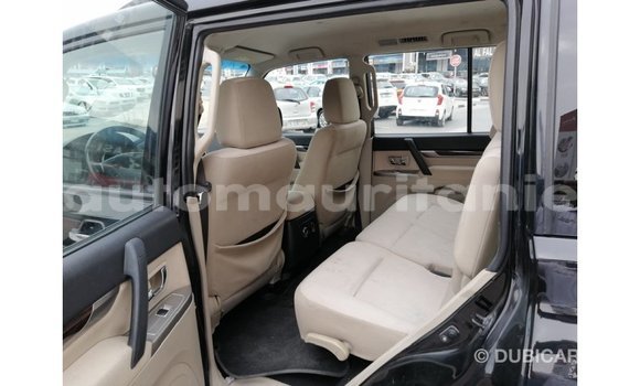 Acheter Import Voiture Mitsubishi Pajero Noir à Import - Dubai, Adrar Acheter Import Voiture Mitsubishi Pajero Noir à Import - Dubai, Adrar