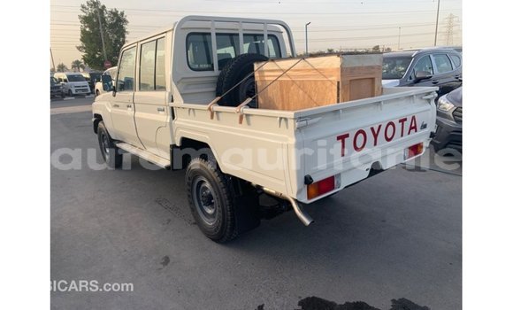Acheter Import Voiture Toyota Land Cruiser Blanc à Import - Dubai, Adrar Acheter Import Voiture Toyota Land Cruiser Blanc à Import - Dubai, Adrar