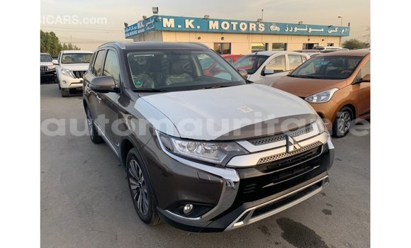 Acheter Import Voiture Mitsubishi Outlander Marron à Import - Dubai, Adrar Acheter Import Voiture Mitsubishi Outlander Marron à Import - Dubai, Adrar