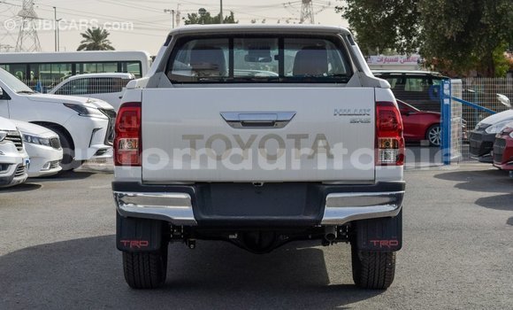Acheter Import Voiture Toyota Hilux Blanc à Import - Dubai, Adrar Acheter Import Voiture Toyota Hilux Blanc à Import - Dubai, Adrar