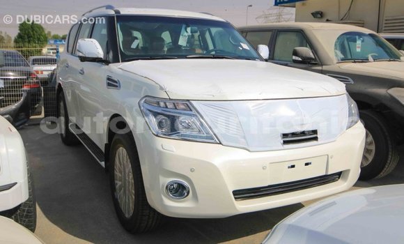 Acheter Import Voiture Nissan Patrol Blanc à Import - Dubai, Adrar Acheter Import Voiture Nissan Patrol Blanc à Import - Dubai, Adrar