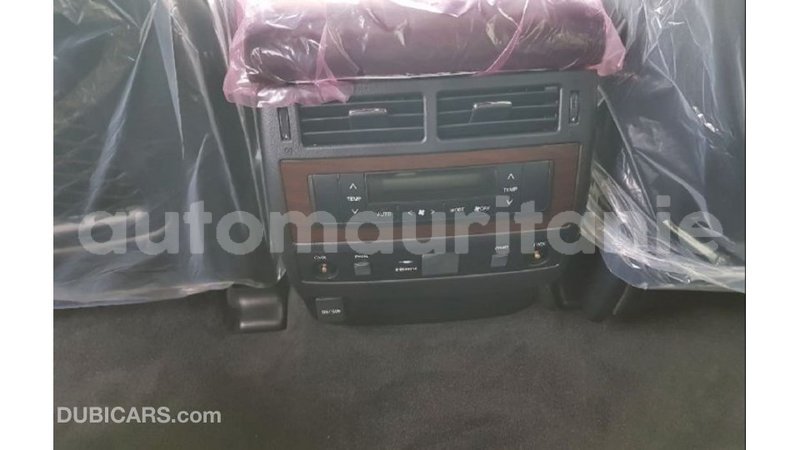 Big with watermark toyota land cruiser adrar import dubai 2274