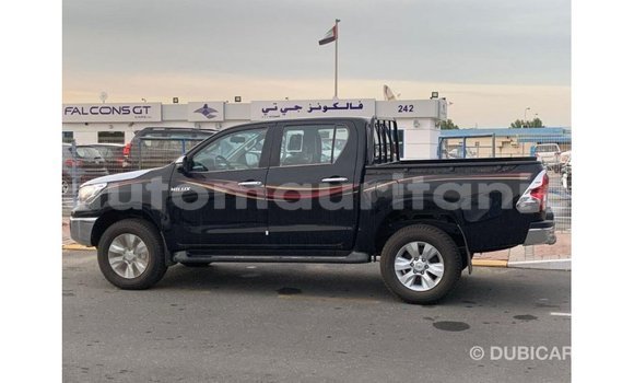 Acheter Import Voiture Toyota Hilux Noir à Import - Dubai, Adrar Acheter Import Voiture Toyota Hilux Noir à Import - Dubai, Adrar