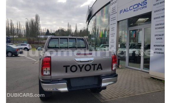 Buy Import Toyota Hilux Brown Car in Import - Dubai in Adrar Buy Import Toyota Hilux Brown Car in Import - Dubai in Adrar