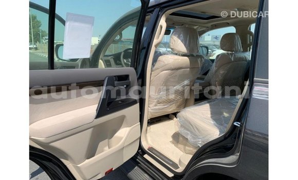 Acheter Import Voiture Toyota Land Cruiser Noir à Import - Dubai, Adrar Acheter Import Voiture Toyota Land Cruiser Noir à Import - Dubai, Adrar