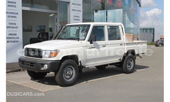 Buy Import Toyota Land Cruiser White Car in Import - Dubai in Adrar Buy Import Toyota Land Cruiser White Car in Import - Dubai in Adrar