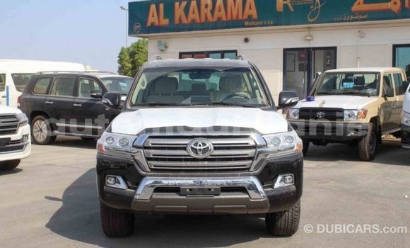 Acheter Import Voiture Toyota Land Cruiser Noir à Import - Dubai, Adrar Acheter Import Voiture Toyota Land Cruiser Noir à Import - Dubai, Adrar