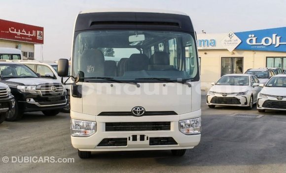 Acheter Import Voiture Toyota Coaster Blanc à Import - Dubai, Adrar Acheter Import Voiture Toyota Coaster Blanc à Import - Dubai, Adrar