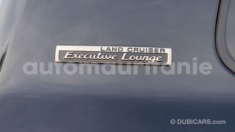 Big with watermark toyota land cruiser adrar import dubai 2306