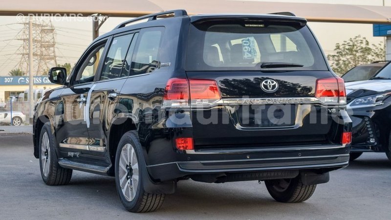 Big with watermark toyota land cruiser adrar import dubai 2306