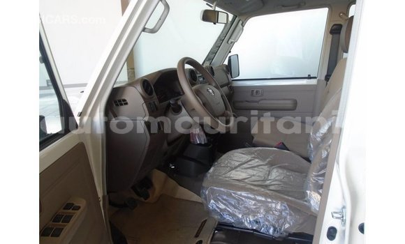 Buy Import Toyota Land Cruiser White Car in Import - Dubai in Adrar Buy Import Toyota Land Cruiser White Car in Import - Dubai in Adrar