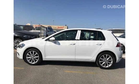 Acheter Import Voiture Volkswagen Golf Blanc à Import - Dubai, Adrar Acheter Import Voiture Volkswagen Golf Blanc à Import - Dubai, Adrar