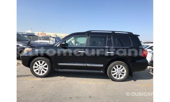 Acheter Import Voiture Toyota Land Cruiser Noir à Import - Dubai, Adrar Acheter Import Voiture Toyota Land Cruiser Noir à Import - Dubai, Adrar
