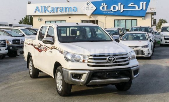 Acheter Import Voiture Toyota Hilux Blanc à Import - Dubai, Adrar Acheter Import Voiture Toyota Hilux Blanc à Import - Dubai, Adrar