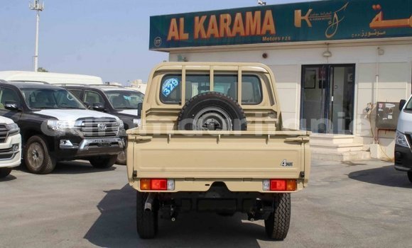 Acheter Import Voiture Toyota Land Cruiser Beige à Import - Dubai, Adrar Acheter Import Voiture Toyota Land Cruiser Beige à Import - Dubai, Adrar