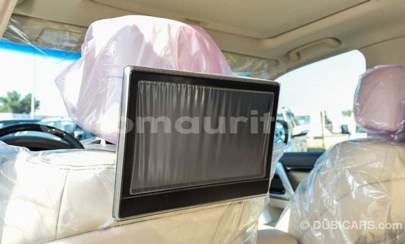 Acheter Import Voiture Toyota Land Cruiser Blanc à Import - Dubai, Adrar Acheter Import Voiture Toyota Land Cruiser Blanc à Import - Dubai, Adrar
