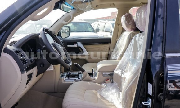 Acheter Import Voiture Toyota Land Cruiser Noir à Import - Dubai, Adrar Acheter Import Voiture Toyota Land Cruiser Noir à Import - Dubai, Adrar