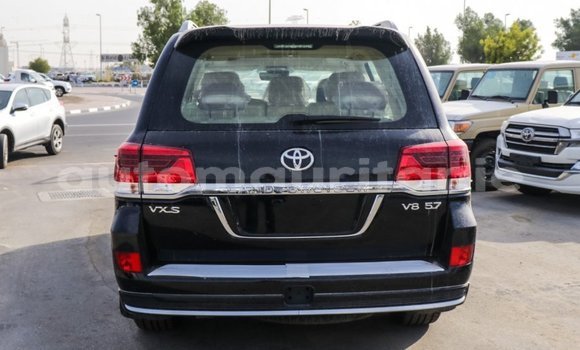 Acheter Import Voiture Toyota Land Cruiser Noir à Import - Dubai, Adrar Acheter Import Voiture Toyota Land Cruiser Noir à Import - Dubai, Adrar
