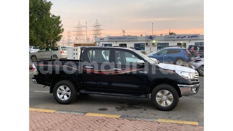 Big with watermark toyota hilux adrar import dubai 2331