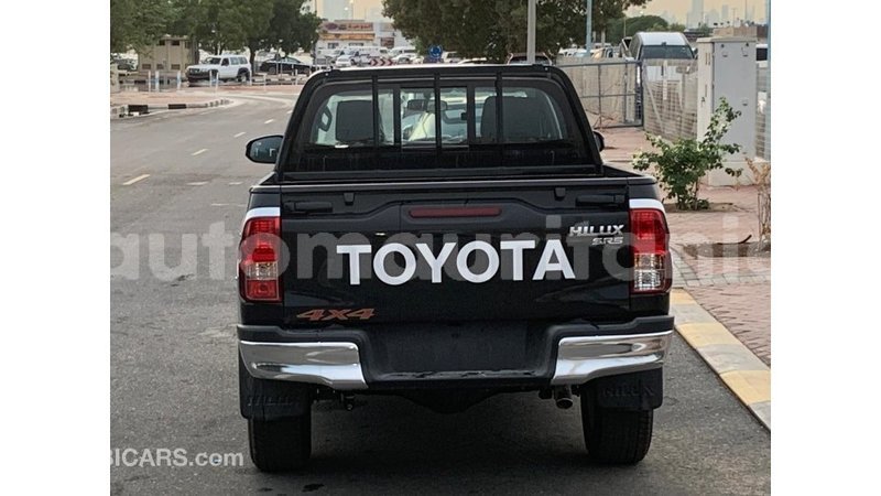 Big with watermark toyota hilux adrar import dubai 2331