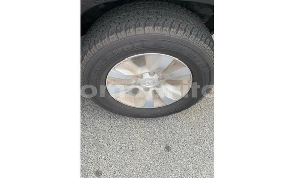 Acheter Import Voiture Toyota Hilux Noir à Import - Dubai, Adrar Acheter Import Voiture Toyota Hilux Noir à Import - Dubai, Adrar