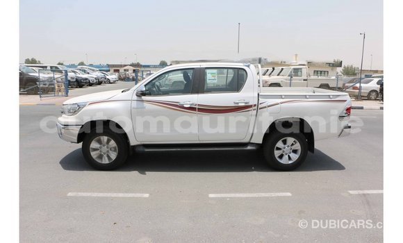 Buy Import Toyota Hilux White Car in Import - Dubai in Adrar Buy Import Toyota Hilux White Car in Import - Dubai in Adrar