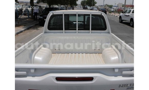 Buy Import Toyota Hilux White Car in Import - Dubai in Adrar Buy Import Toyota Hilux White Car in Import - Dubai in Adrar