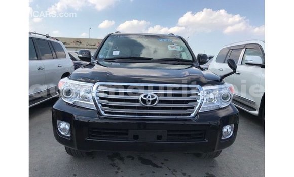 Acheter Import Voiture Toyota Land Cruiser Noir à Import - Dubai, Adrar Acheter Import Voiture Toyota Land Cruiser Noir à Import - Dubai, Adrar
