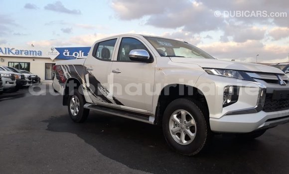 Acheter Import Voiture Mitsubishi L200 Blanc à Import - Dubai, Adrar Acheter Import Voiture Mitsubishi L200 Blanc à Import - Dubai, Adrar