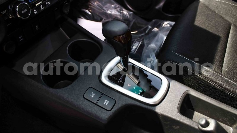 Big with watermark toyota hilux adrar import dubai 2355