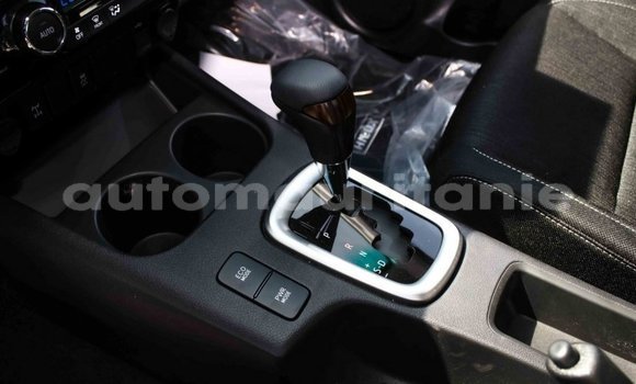 Acheter Import Voiture Toyota Hilux Blanc à Import - Dubai, Adrar Acheter Import Voiture Toyota Hilux Blanc à Import - Dubai, Adrar