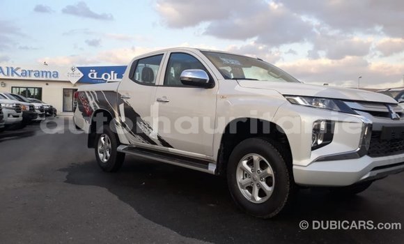 Acheter Import Voiture Mitsubishi L200 Blanc à Import - Dubai, Adrar Acheter Import Voiture Mitsubishi L200 Blanc à Import - Dubai, Adrar