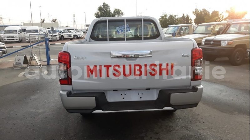 Big with watermark mitsubishi l200 adrar import dubai 2357