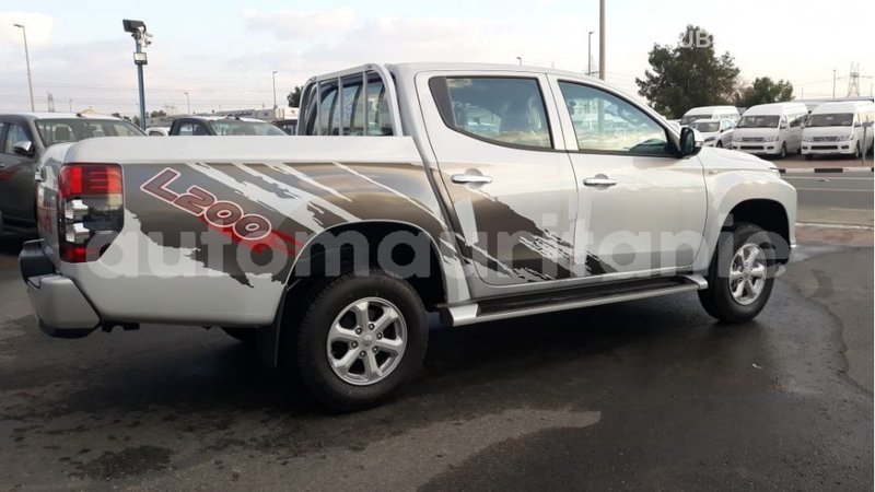Big with watermark mitsubishi l200 adrar import dubai 2357