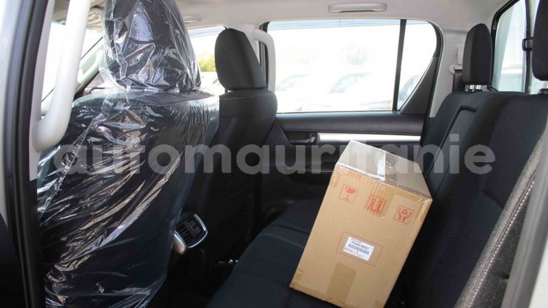 Big with watermark toyota hilux adrar import dubai 2358