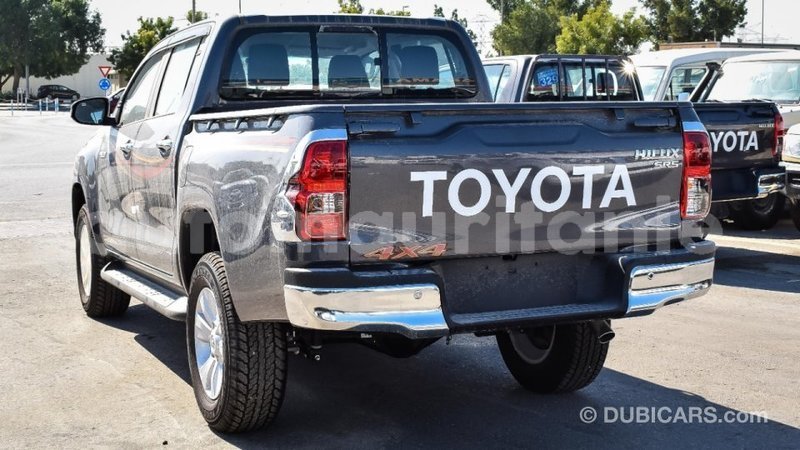 Big with watermark toyota hilux adrar import dubai 2360