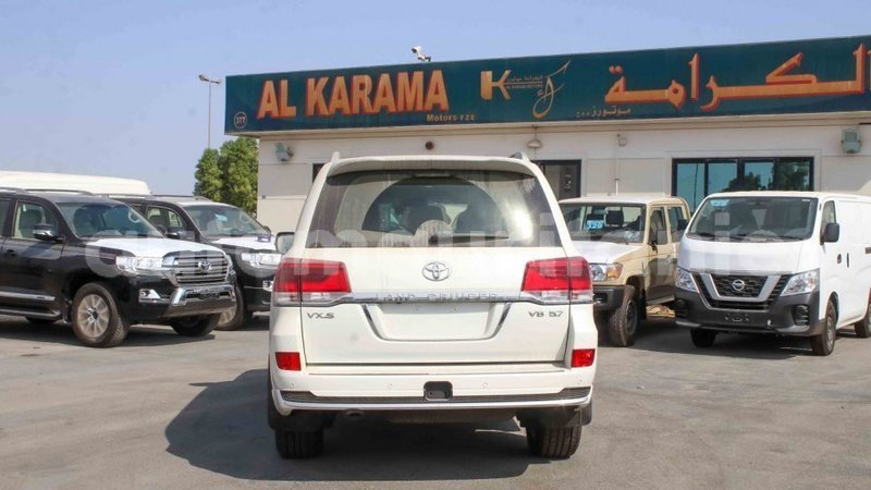 Big with watermark toyota land cruiser adrar import dubai 2361