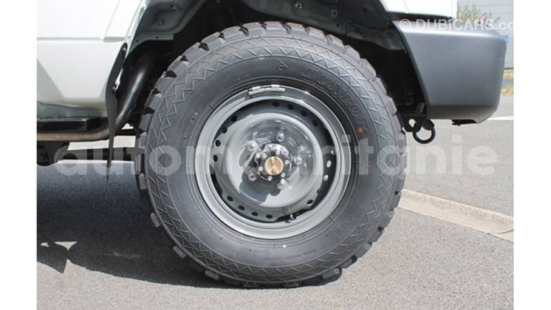 Big with watermark toyota land cruiser adrar import dubai 2367