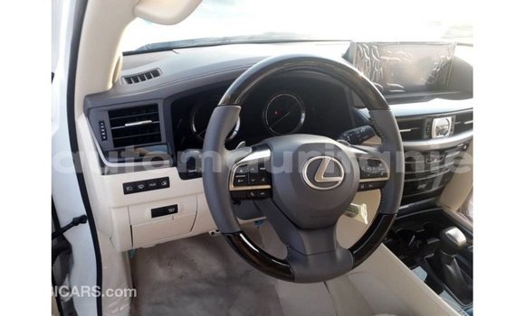 Acheter Import Voiture Lexus LX Blanc à Import - Dubai, Adrar Acheter Import Voiture Lexus LX Blanc à Import - Dubai, Adrar