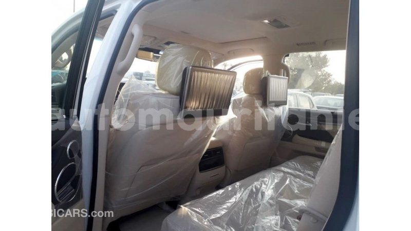 Big with watermark lexus lx adrar import dubai 2373