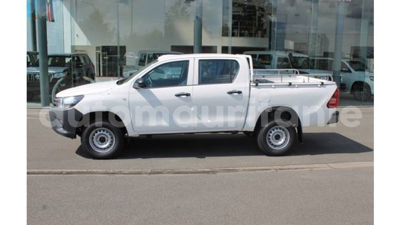 Big with watermark toyota hilux adrar import dubai 2379