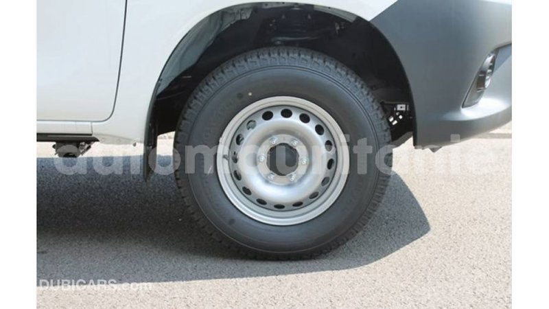 Big with watermark toyota hilux adrar import dubai 2379