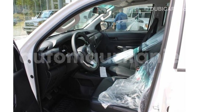 Big with watermark toyota hilux adrar import dubai 2379