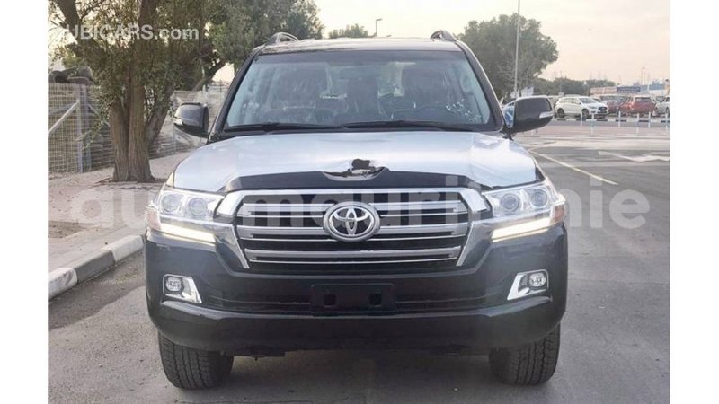 Big with watermark toyota land cruiser adrar import dubai 2381
