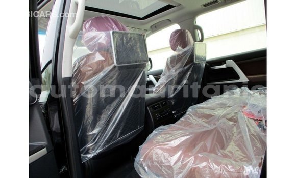 Acheter Import Voiture Toyota Land Cruiser Noir à Import - Dubai, Adrar Acheter Import Voiture Toyota Land Cruiser Noir à Import - Dubai, Adrar