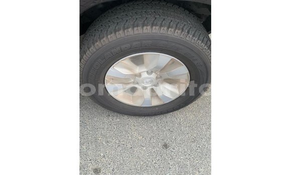 Acheter Import Voiture Toyota Hilux Noir à Import - Dubai, Adrar Acheter Import Voiture Toyota Hilux Noir à Import - Dubai, Adrar